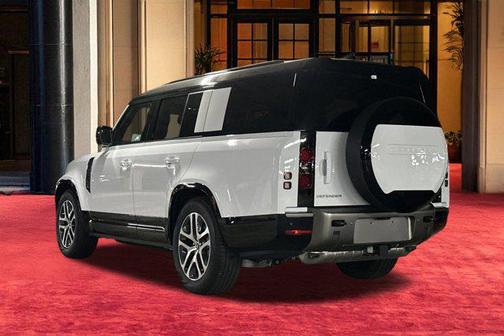 2025 Land Rover Defender 130 P400 X-Dynamic SE
