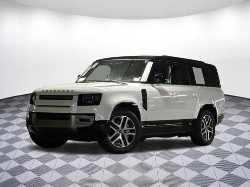 Fuji White 2025 Land Rover Defender 130 P400 X-Dynamic SE