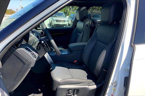 2025 Land Rover Discovery P300 S