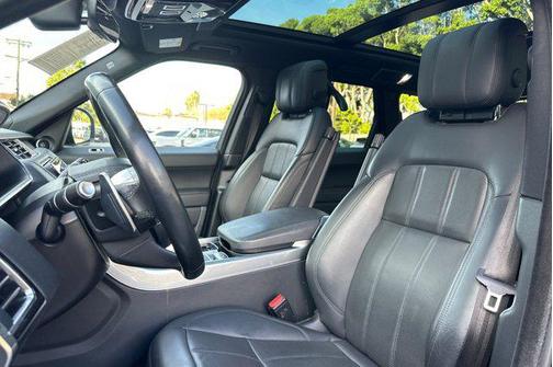 2022 Land Rover Range Rover Sport HSE Silver Edition