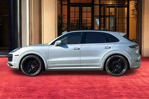Quartzite Grey Metallic 2021 Porsche Cayenne GTS