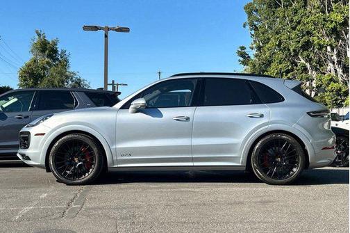 Quartzite Grey Metallic 2021 Porsche Cayenne GTS