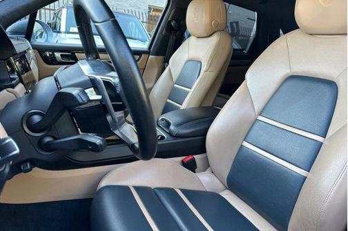 2021 Porsche Cayenne GTS