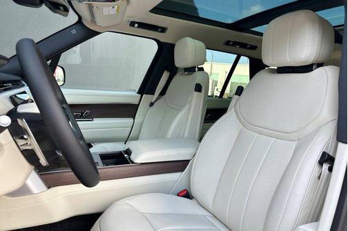 2026 Land Rover Range Rover P400 SE