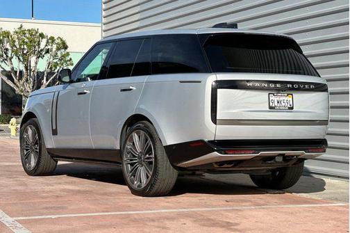 Hakuba Silver Metallic 2024 Land Rover Range Rover P530 SE
