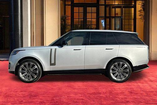 2024 Land Rover Range Rover P530 SE