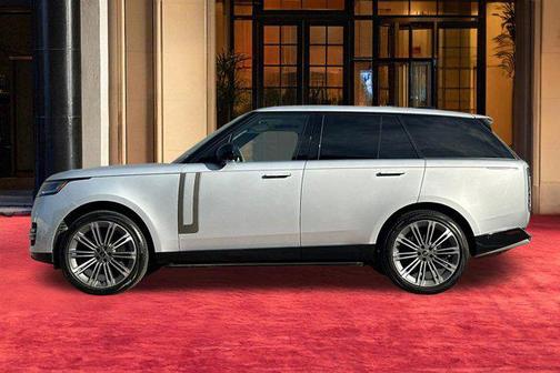 Hakuba Silver Metallic 2024 Land Rover Range Rover P530 SE