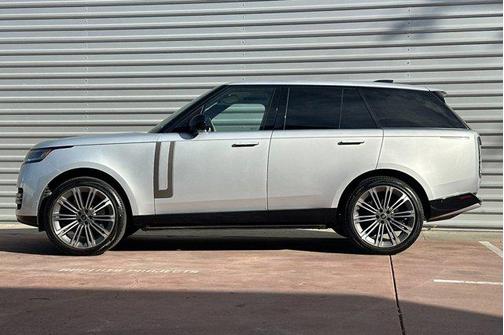 Hakuba Silver Metallic 2024 Land Rover Range Rover P530 SE
