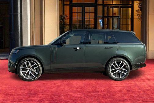 2026 Land Rover Range Rover P530 SE