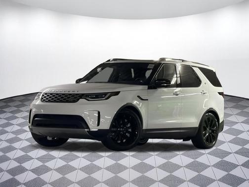 Fuji White 2026 Land Rover Discovery S