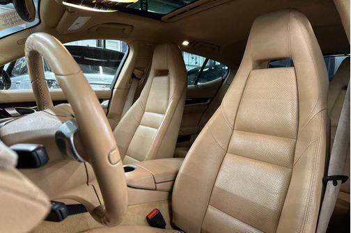 2011 Porsche Panamera 4S