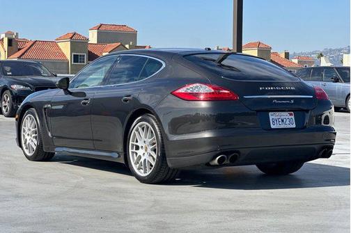 2011 Porsche Panamera 4S