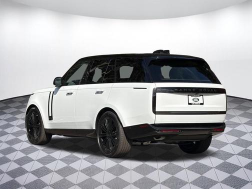 Fuji White 2026 Land Rover Range Rover P400 SE