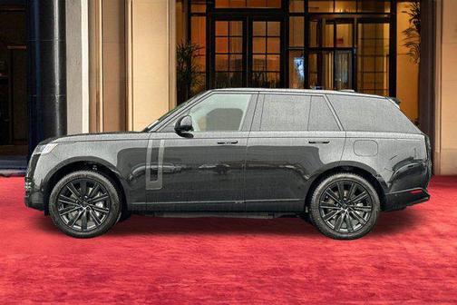 2026 Land Rover Range Rover P550e SE