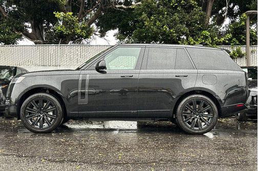 2026 Land Rover Range Rover P550e SE
