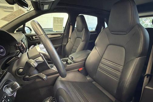 Black 2023 Porsche Cayenne Platinum Edition