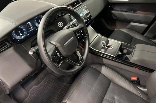 2026 Land Rover Range Rover Velar P250 SE R-Dynamic