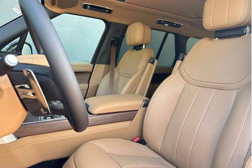 Varesine Blue Metallic 2026 Land Rover Range Rover P400 SE