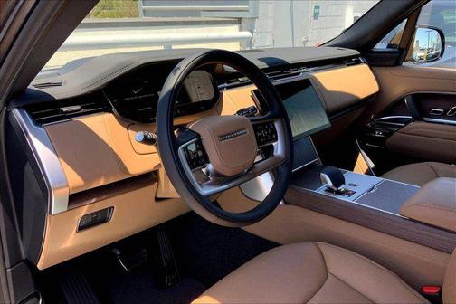 2025 Land Rover Range Rover P530 SE