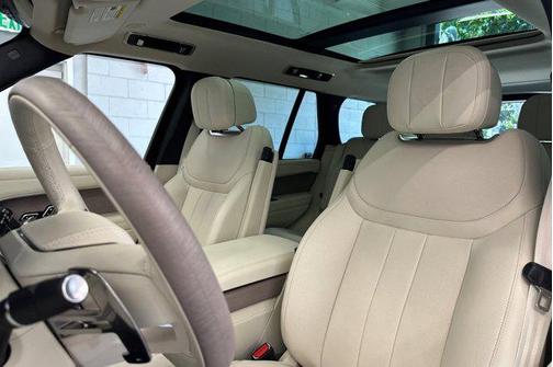 2025 Land Rover Range Rover P400 SE