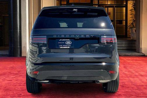 2025 Land Rover Discovery P360 Dynamic SE