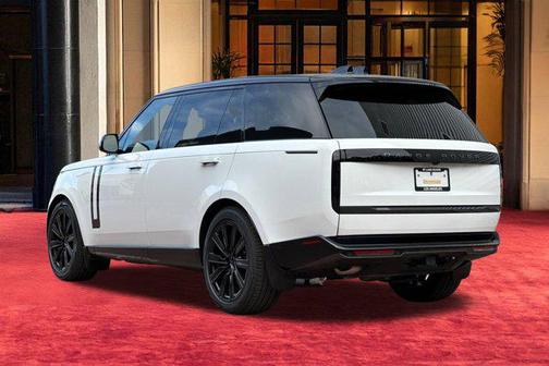 2026 Land Rover Range Rover P400 SE 7 Seat