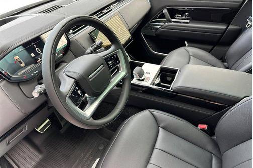 2026 Land Rover Range Rover P400 SE 7 Seat