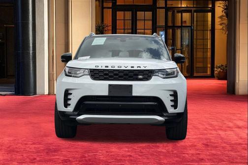 Fuji White 2025 Land Rover Discovery P360 Dynamic SE