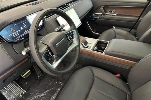 2026 Land Rover Range Rover P400 SE