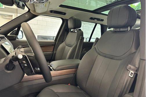 2026 Land Rover Range Rover P400 SE