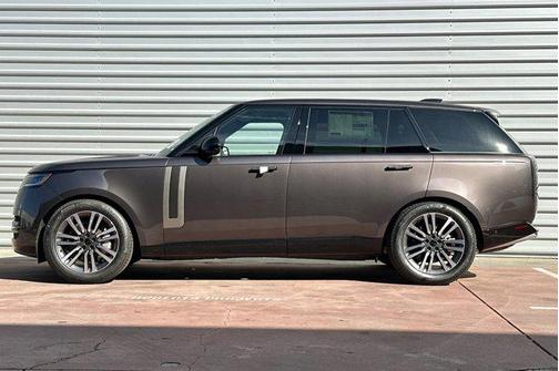 Charente Grey Premium Metallic 2026 Land Rover Range Rover P530 SE 7 Seat