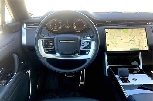2025 Land Rover Range Rover P530 SE