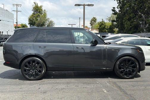 Carpathian Grey Premium Metallic 2024 Land Rover Range Rover P530 Autobiography