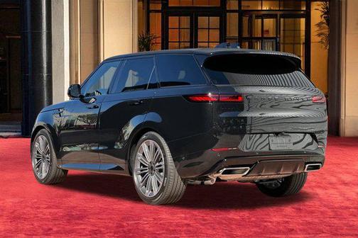 2026 Land Rover Range Rover Sport SE