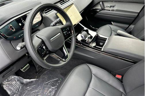 2026 Land Rover Range Rover Sport SE