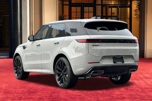 2026 Land Rover Range Rover Sport SE
