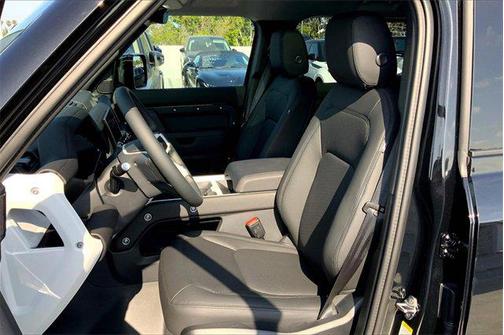 2025 Land Rover Defender 110 P400 S