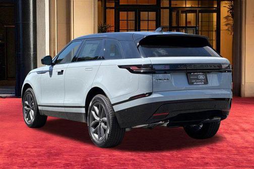 Arroios Grey Metallic 2026 Land Rover Range Rover Velar P400 Dynamic SE
