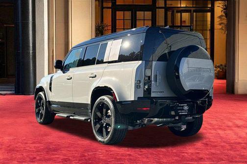 2026 Land Rover Defender X-Dynamic SE