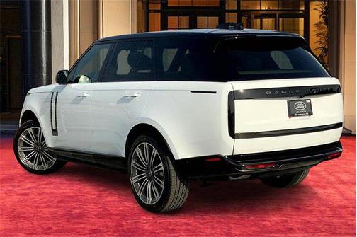 2025 Land Rover Range Rover P400 SE