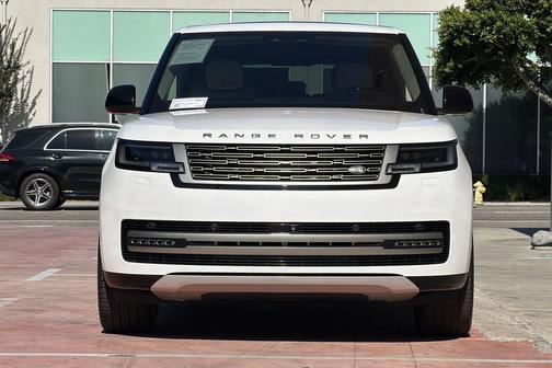 White 2023 Land Rover Range Rover P400 SE