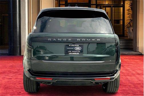 2025 Land Rover Range Rover P530 SE