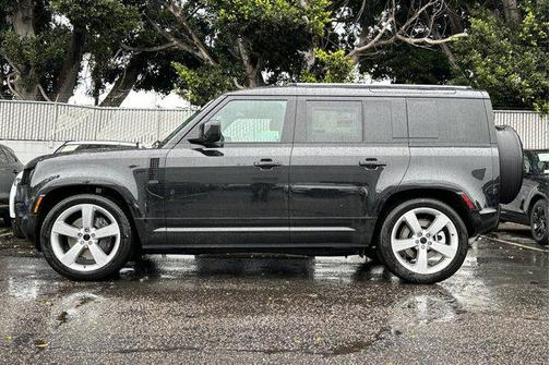 2026 Land Rover Defender P400 X-Dynamic SE