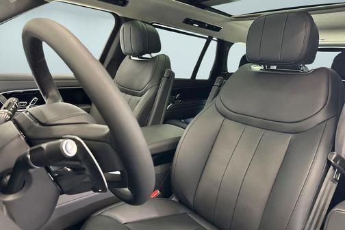 Hakuba Silver 2025 Land Rover Range Rover SE