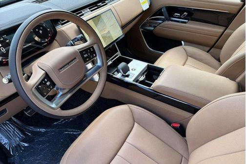Belgravia Green Metallic 2026 Land Rover Range Rover P400 SE
