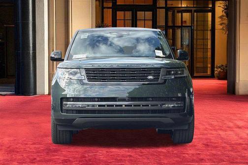 Belgravia Green Metallic 2026 Land Rover Range Rover P400 SE
