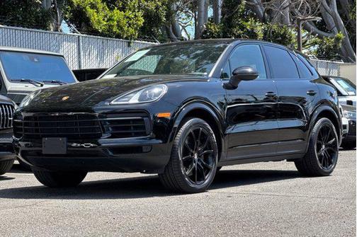 Black 2022 Porsche Cayenne Cayenne