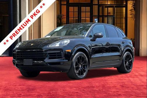 Black 2022 Porsche Cayenne Cayenne