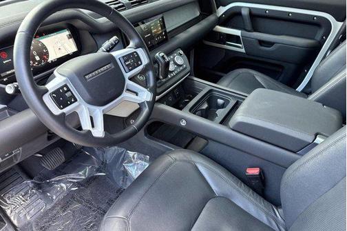 Fuji White 2024 Land Rover Defender 110 P400 S