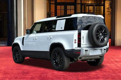 Fuji White 2024 Land Rover Defender 110 P400 S